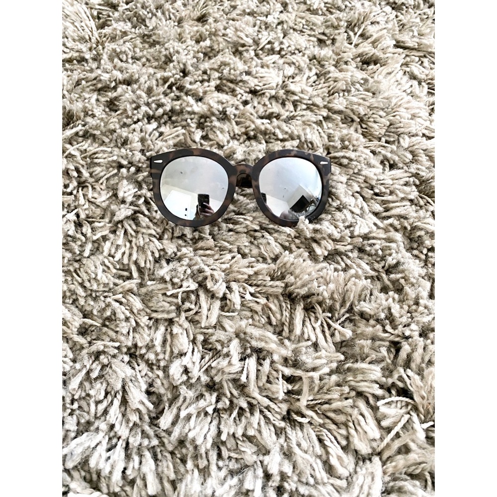 Tinted Round Sunglasses With Animal Print 👓